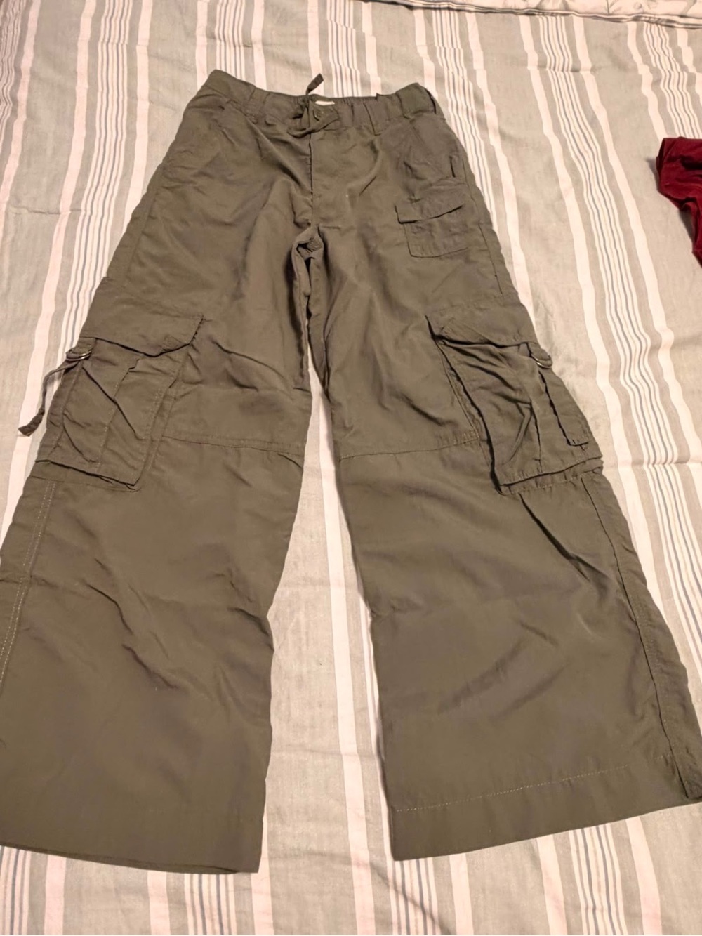 H&M 2 pants Olive Green Cargo Pants with Wide Legs and creamy